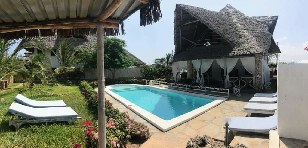 Bed and Breakfast Nyumba Ya Afrika Ватаму Экстерьер фото
